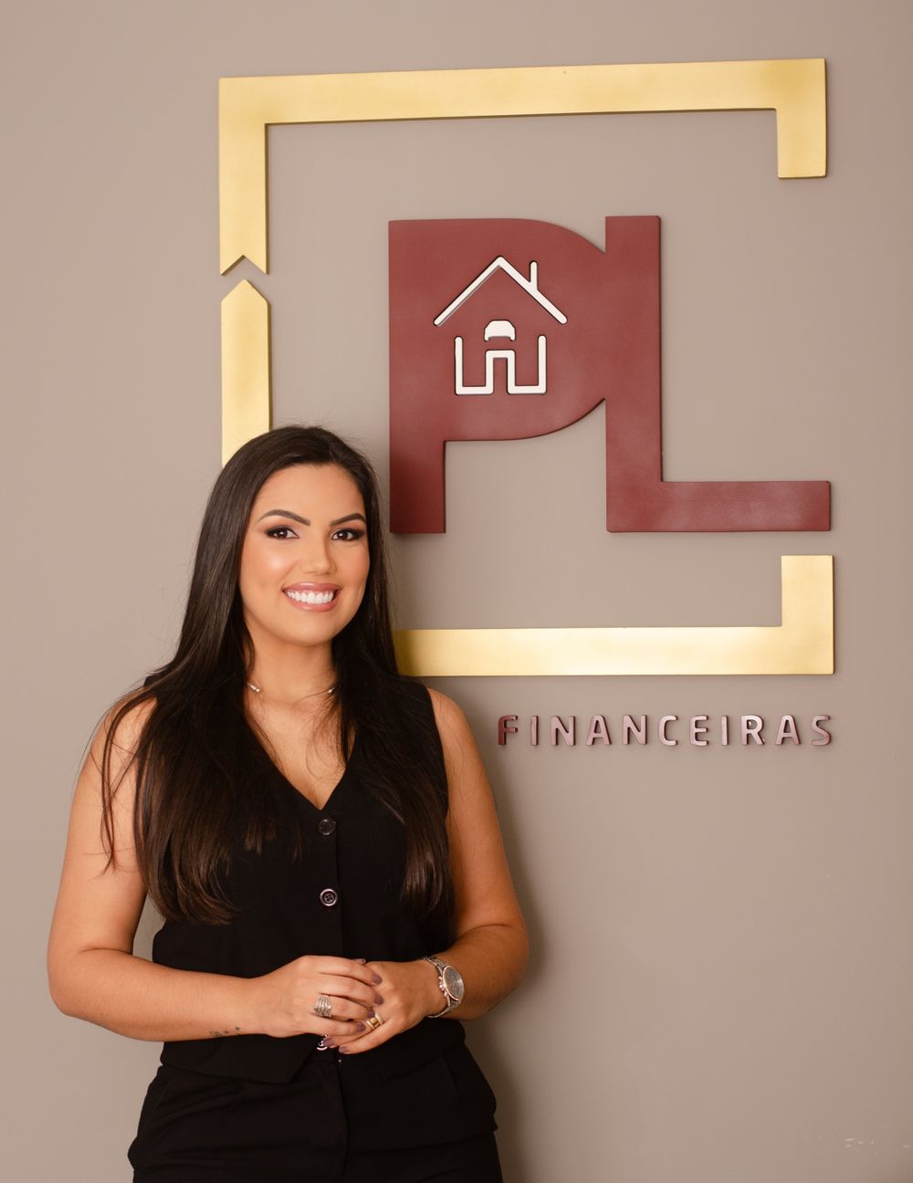 Paloma Lobato no escritório da PL Soluções Financeiras